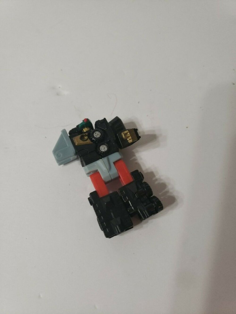 Transformers Armada MiniCon - Bonecrusher missing missle arm